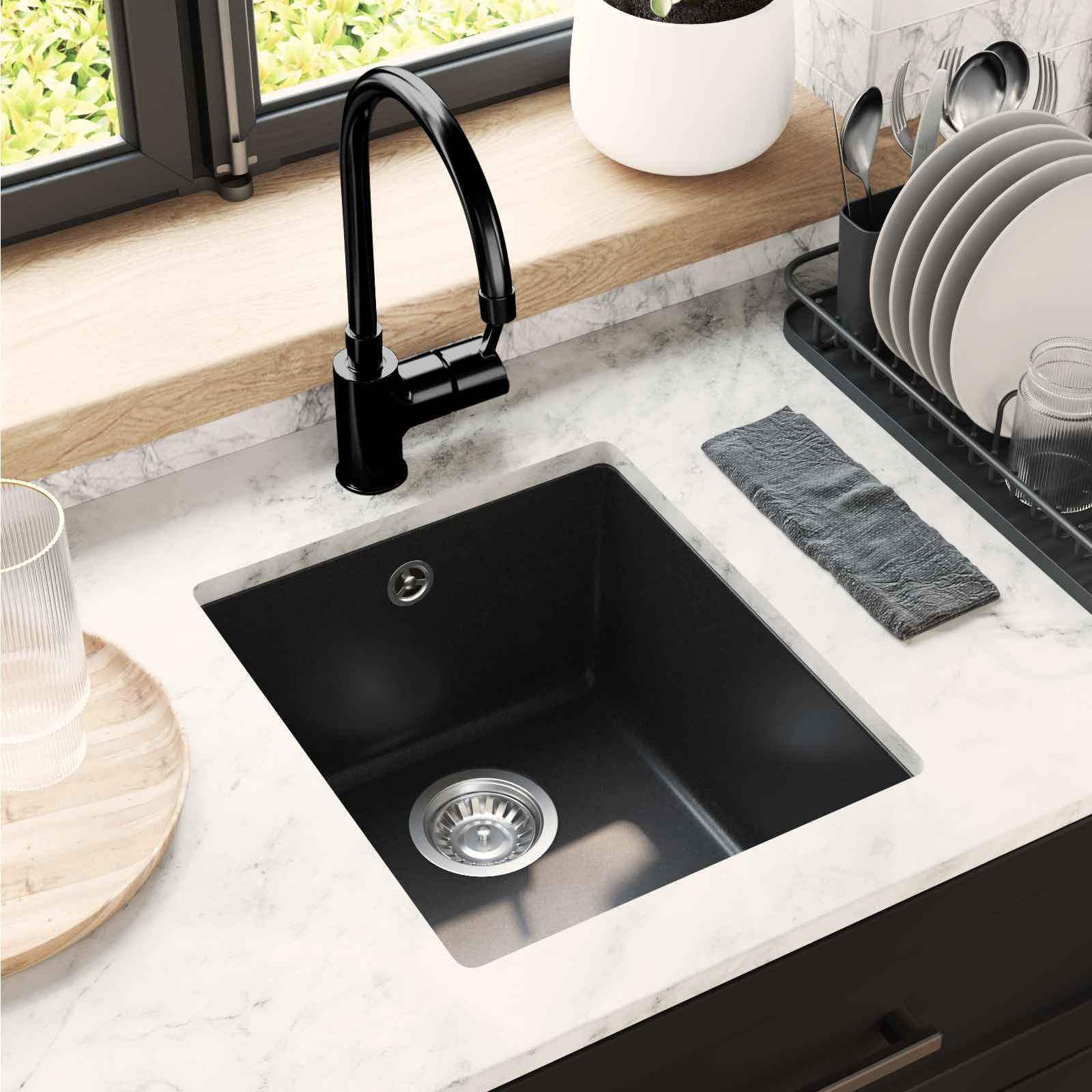Allas Musta 370 X 460 Mm 80% Kvartsia Ja 20% Hartsia