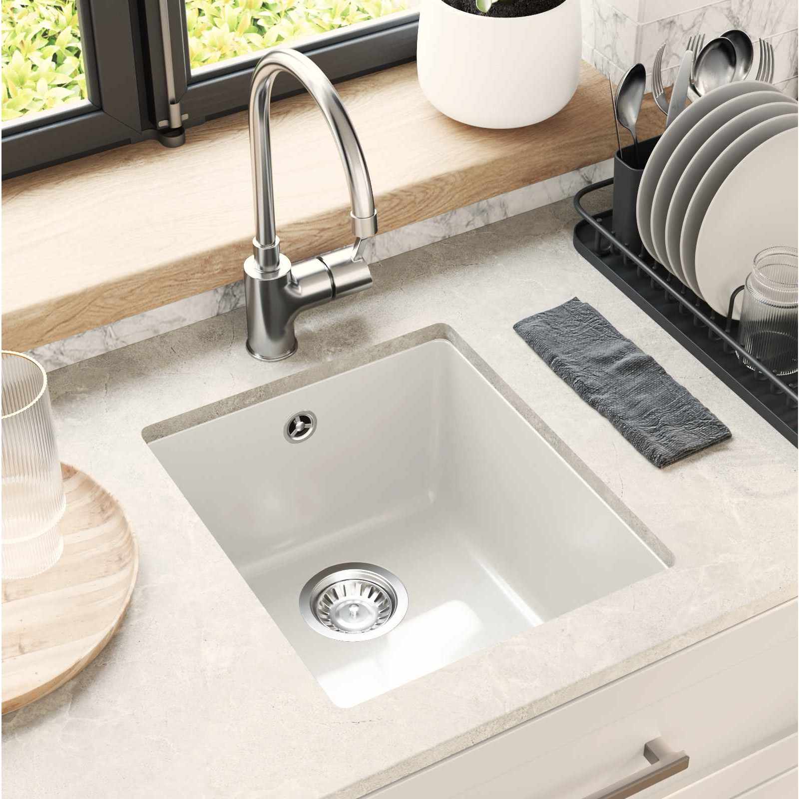 Allas Valkoinen 370 X 460 Mm 80% Kvartsia Ja 20% Hartsia